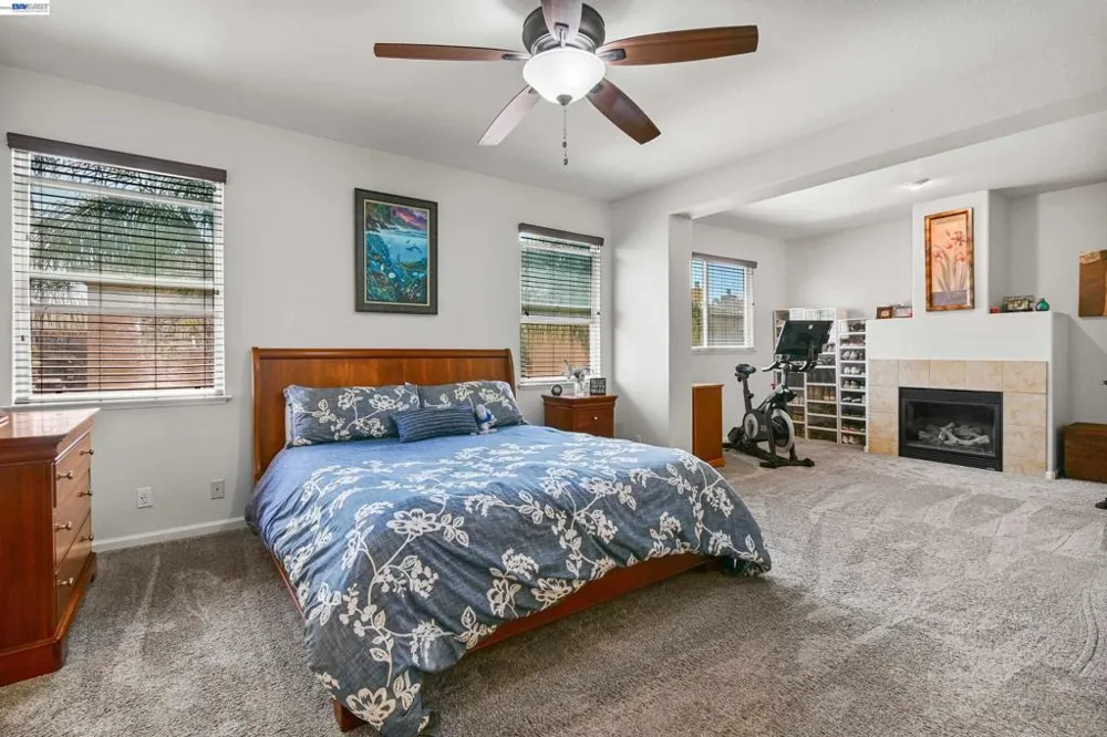 1434 Olivia Ct Tracy, CA 95377