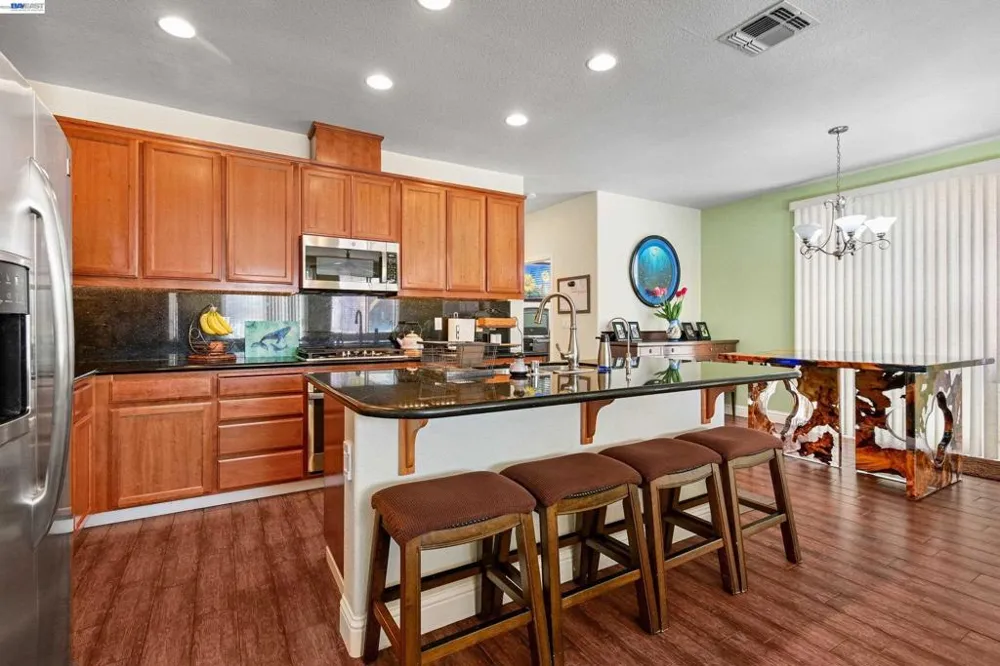 1434 Olivia Ct Tracy, CA 95377