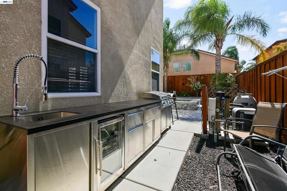 1434 Olivia Ct Tracy, CA 95377