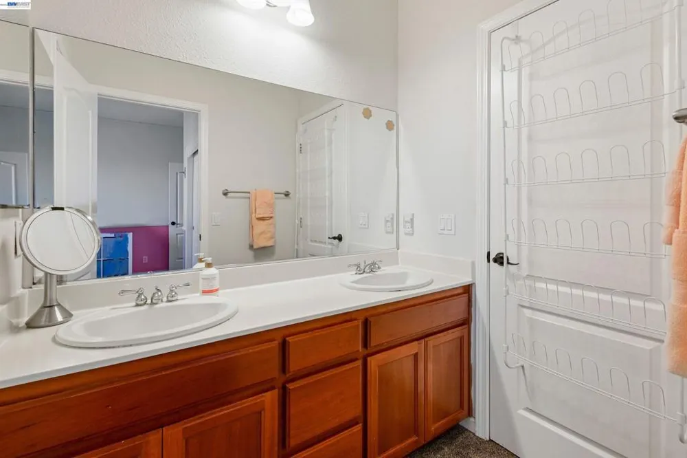 1434 Olivia Ct Tracy, CA 95377