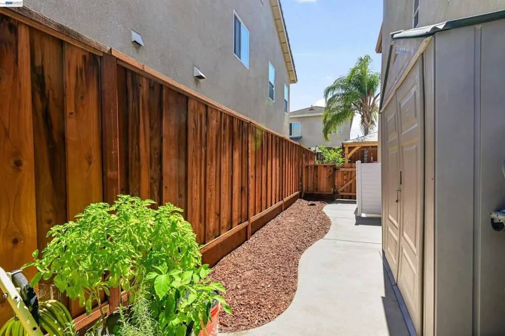 1434 Olivia Ct Tracy, CA 95377
