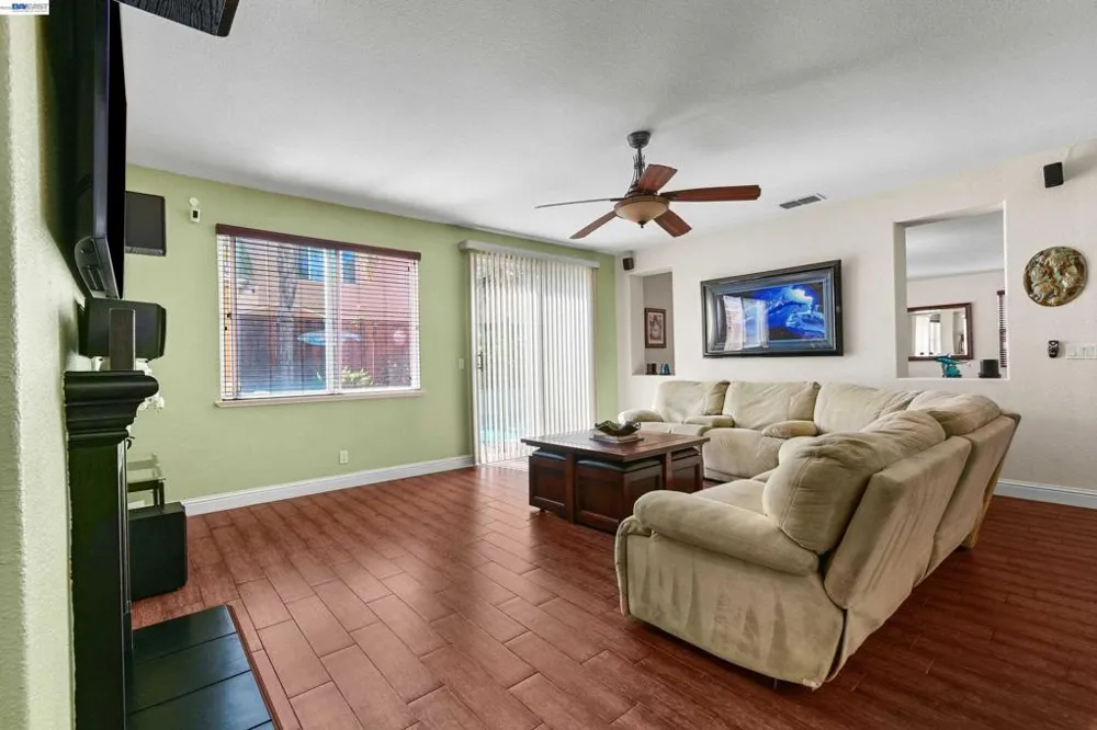 1434 Olivia Ct Tracy, CA 95377