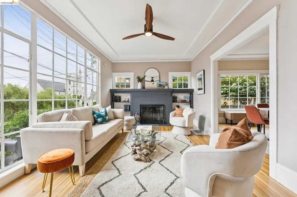 1262 Excelsior Oakland, CA 94610