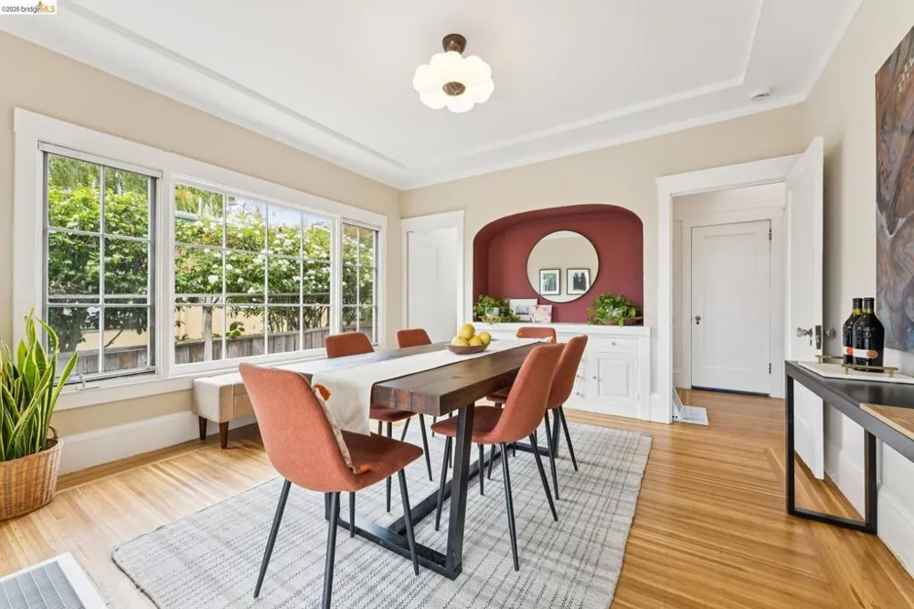 1262 Excelsior Oakland, CA 94610