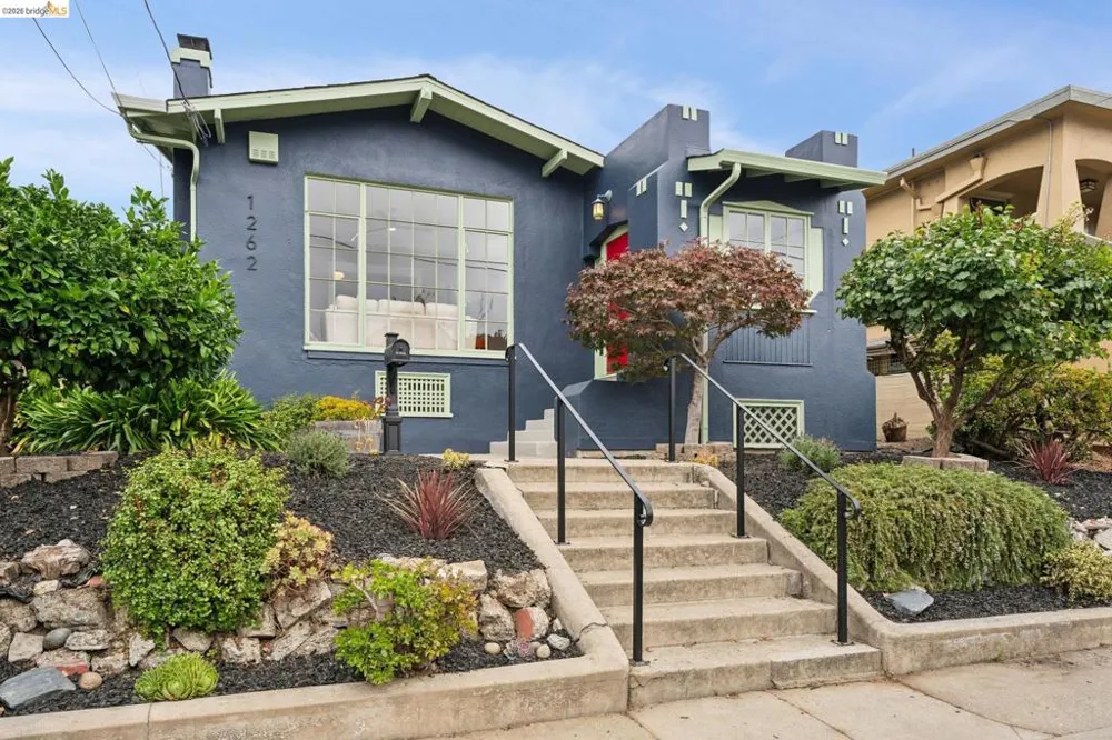 1262 Excelsior Oakland, CA 94610