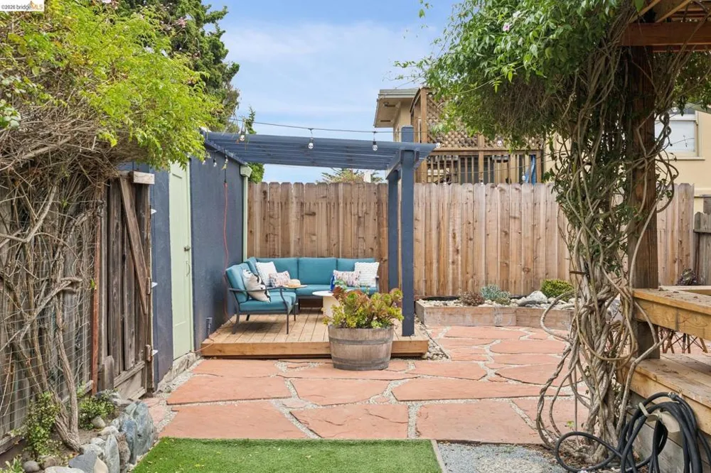 1262 Excelsior Oakland, CA 94610