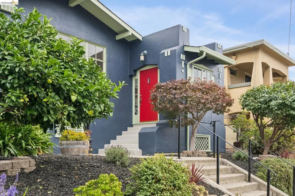 1262 Excelsior Oakland, CA 94610