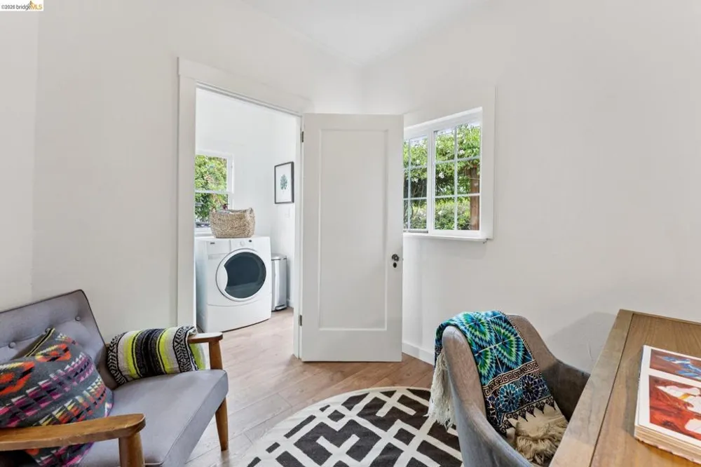 1262 Excelsior Oakland, CA 94610