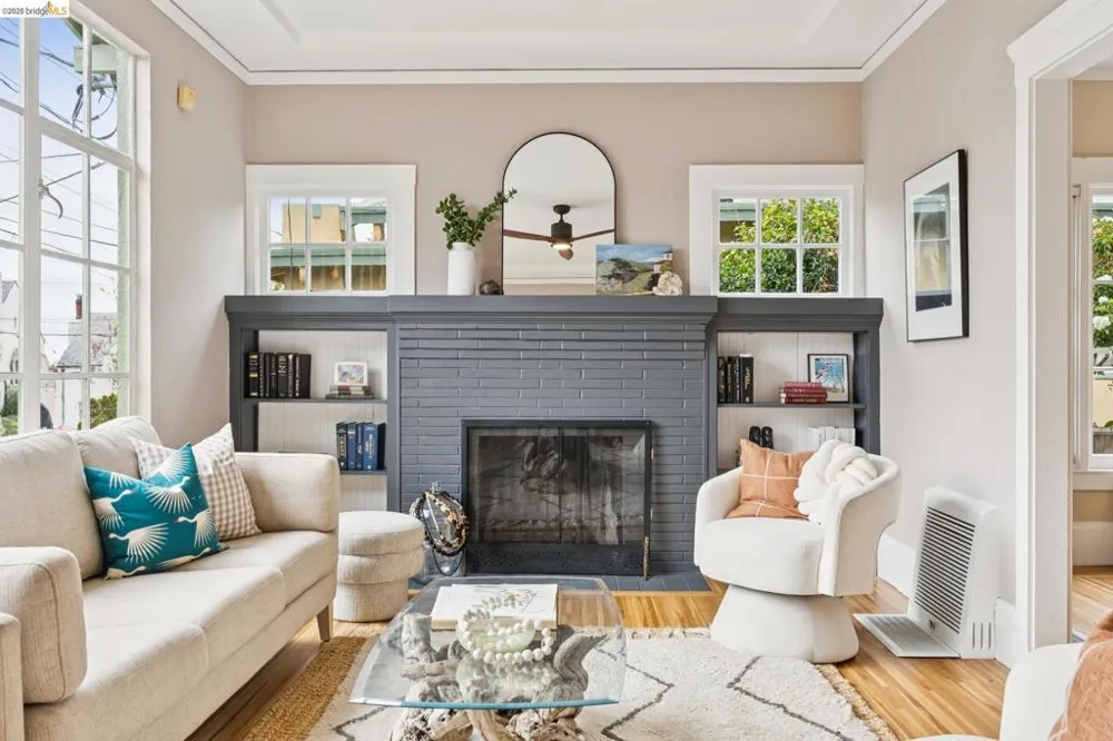 1262 Excelsior Oakland, CA 94610