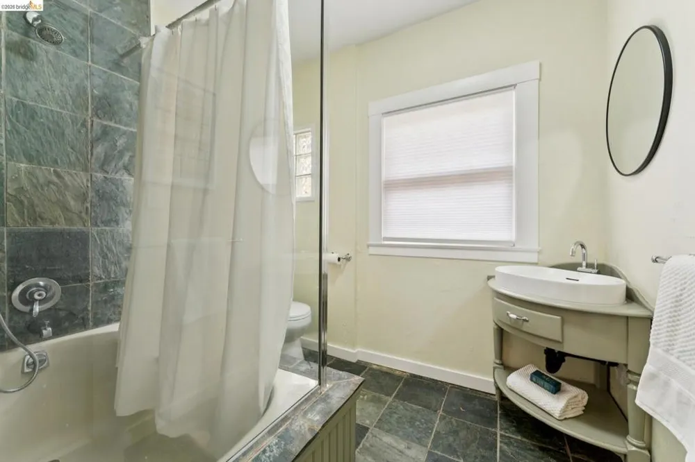 1262 Excelsior Oakland, CA 94610