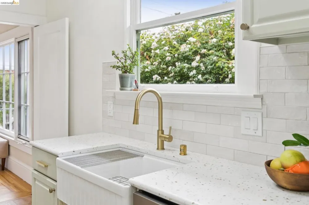 1262 Excelsior Oakland, CA 94610
