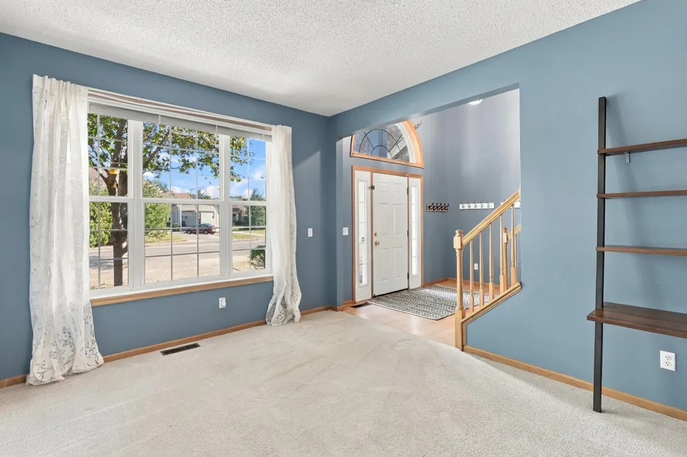 1560 Oakbrooke Terrace Eagan, MN 55122