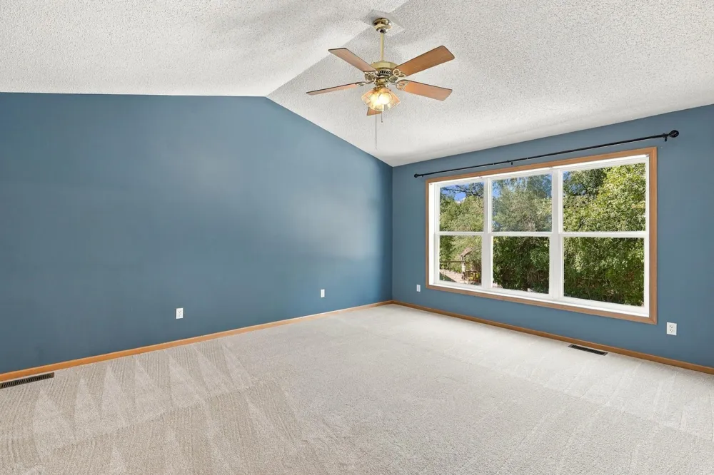 1560 Oakbrooke Terrace Eagan, MN 55122