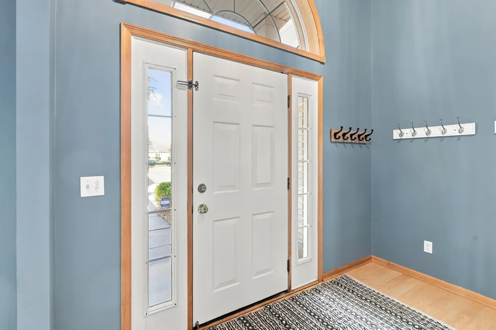 1560 Oakbrooke Terrace Eagan, MN 55122