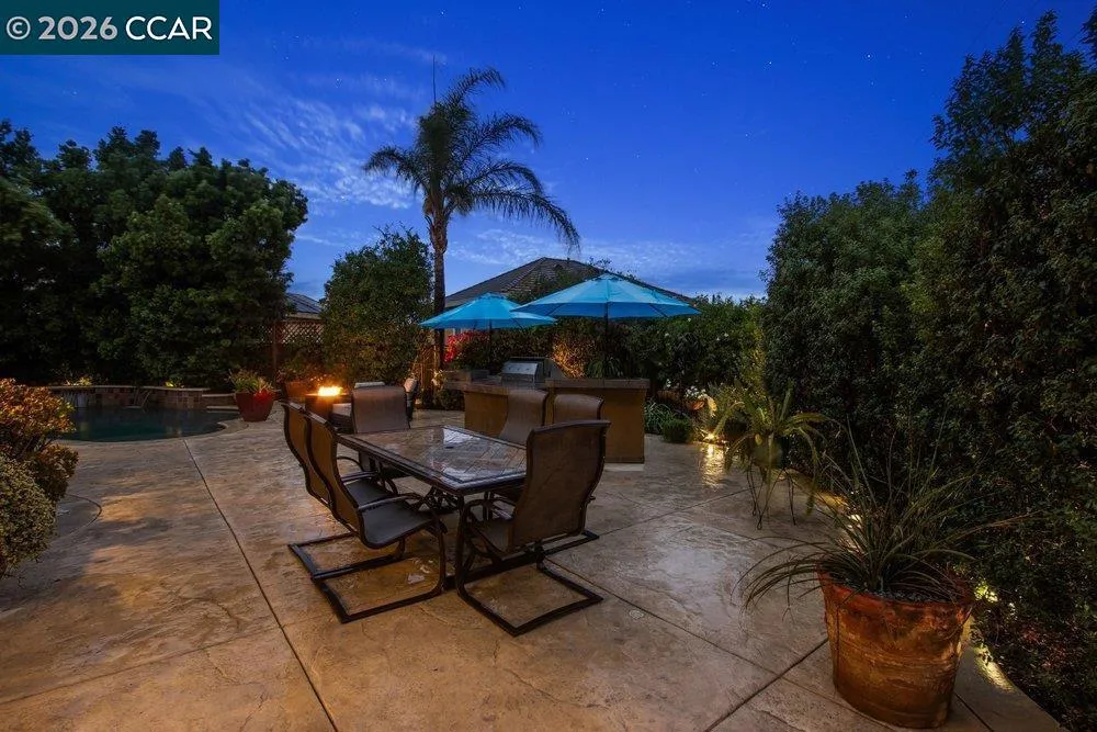 240 Explorer Way Martinez, CA 94553