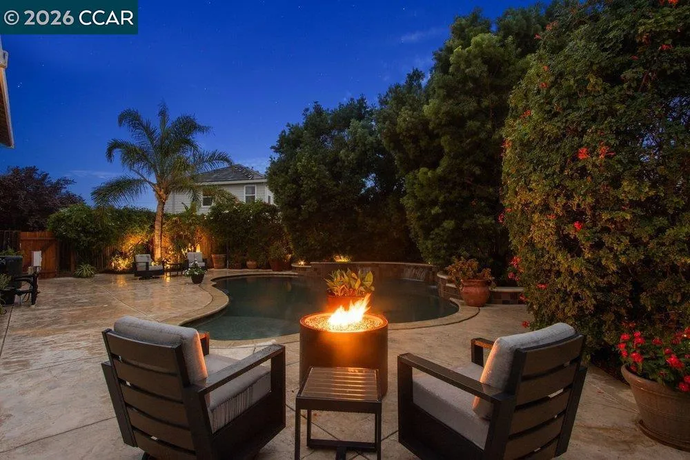 240 Explorer Way Martinez, CA 94553