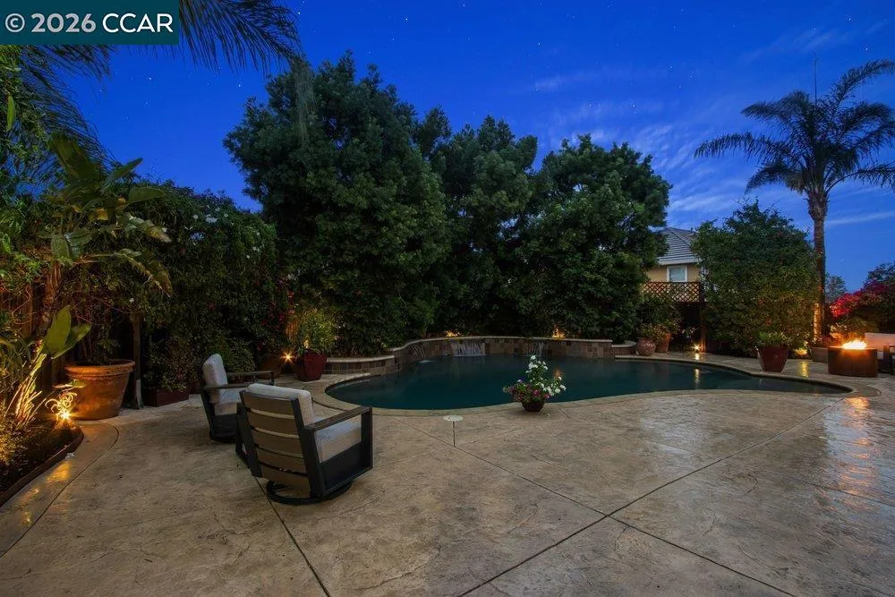 240 Explorer Way Martinez, CA 94553