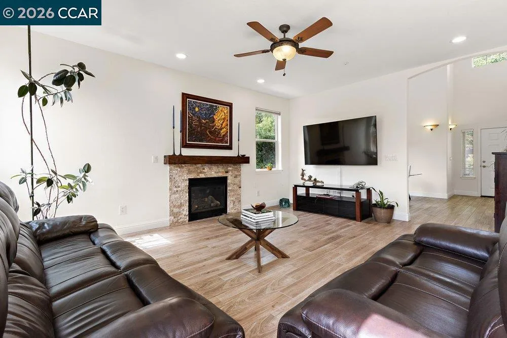 240 Explorer Way Martinez, CA 94553