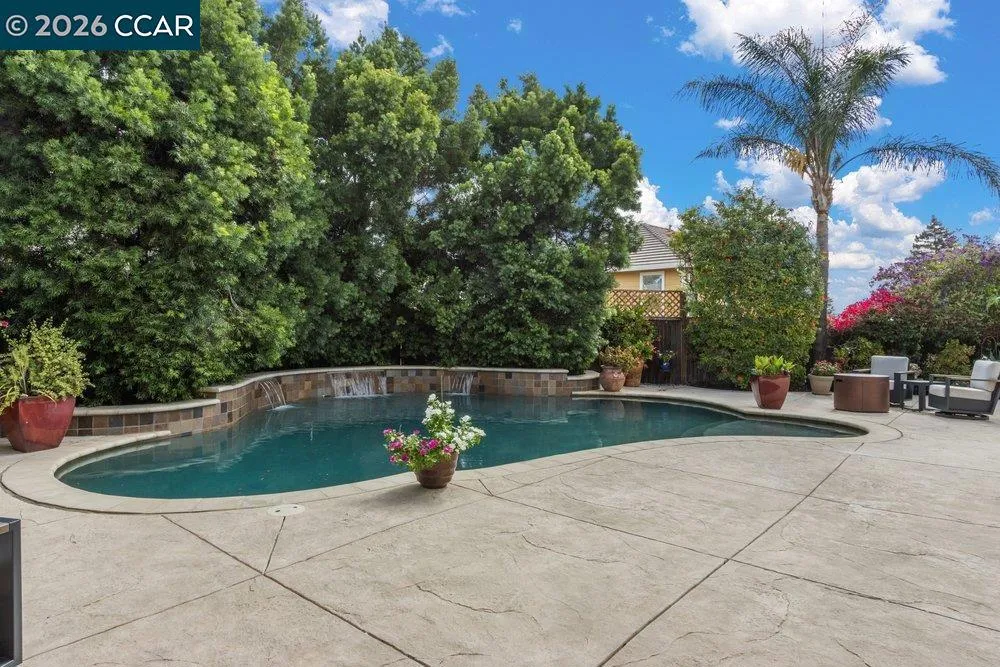 240 Explorer Way Martinez, CA 94553