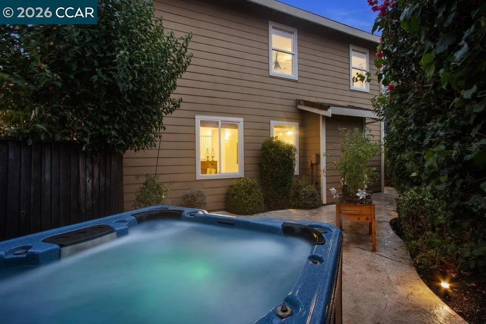 240 Explorer Way Martinez, CA 94553