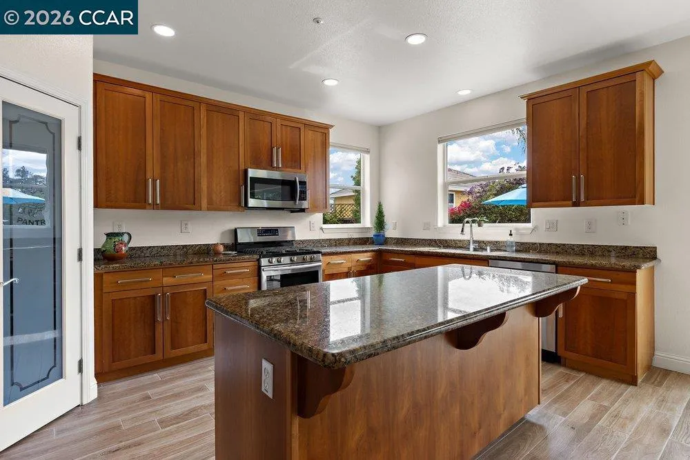 240 Explorer Way Martinez, CA 94553