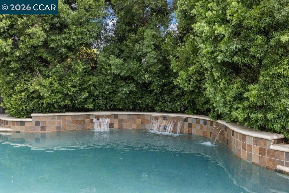 240 Explorer Way Martinez, CA 94553