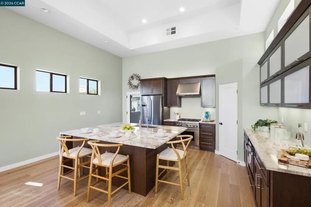 3937 Haines St San Diego, CA 92109