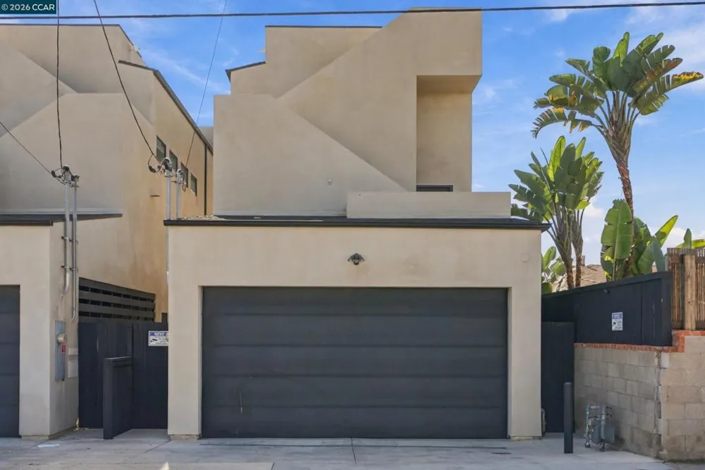 3937 Haines St San Diego, CA 92109
