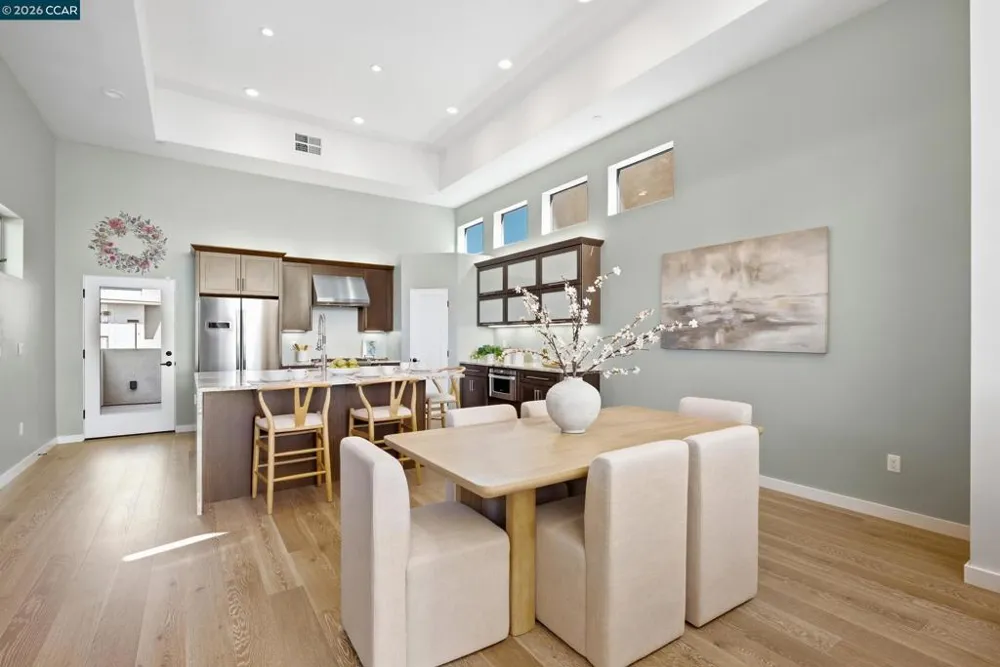 3937 Haines St San Diego, CA 92109