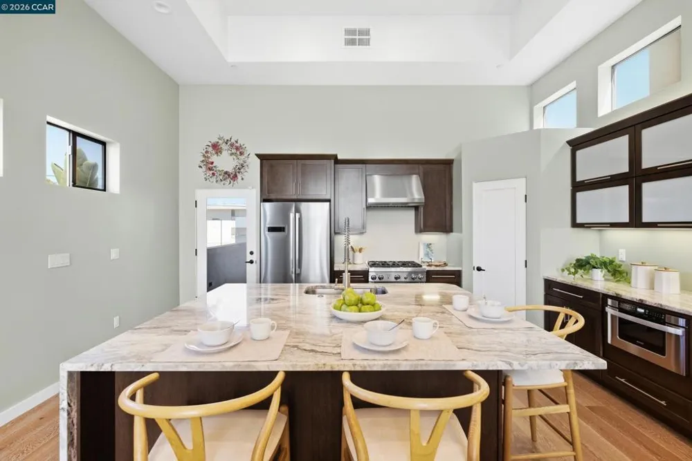 3937 Haines St San Diego, CA 92109