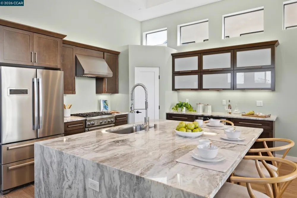3937 Haines St San Diego, CA 92109