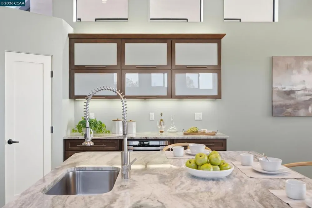 3937 Haines St San Diego, CA 92109