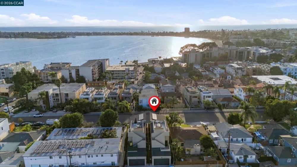 3937 Haines St San Diego, CA 92109