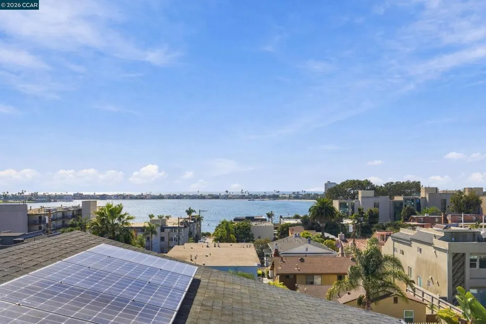3937 Haines St San Diego, CA 92109