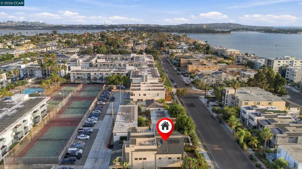3937 Haines St San Diego, CA 92109