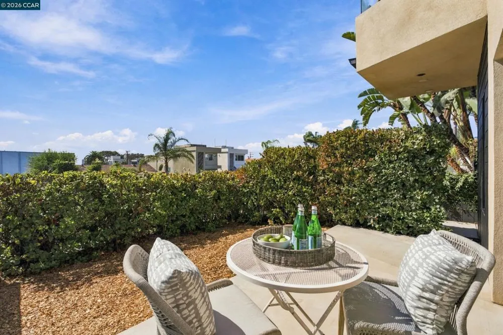3937 Haines St San Diego, CA 92109