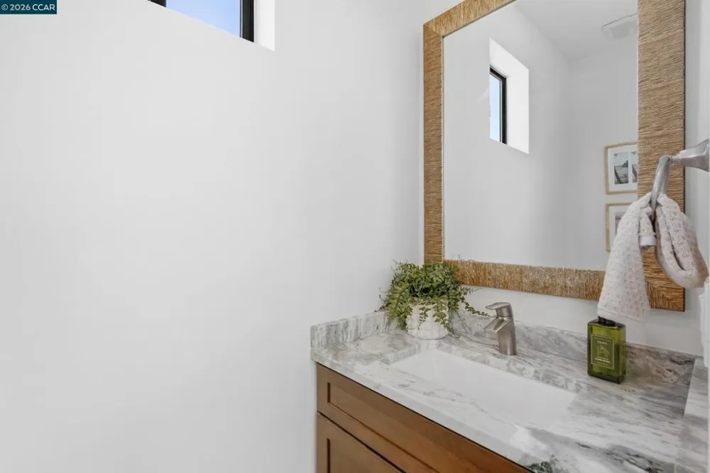 3937 Haines St San Diego, CA 92109