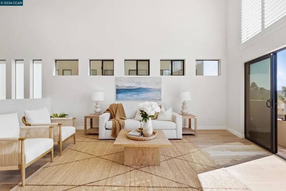 3937 Haines St San Diego, CA 92109
