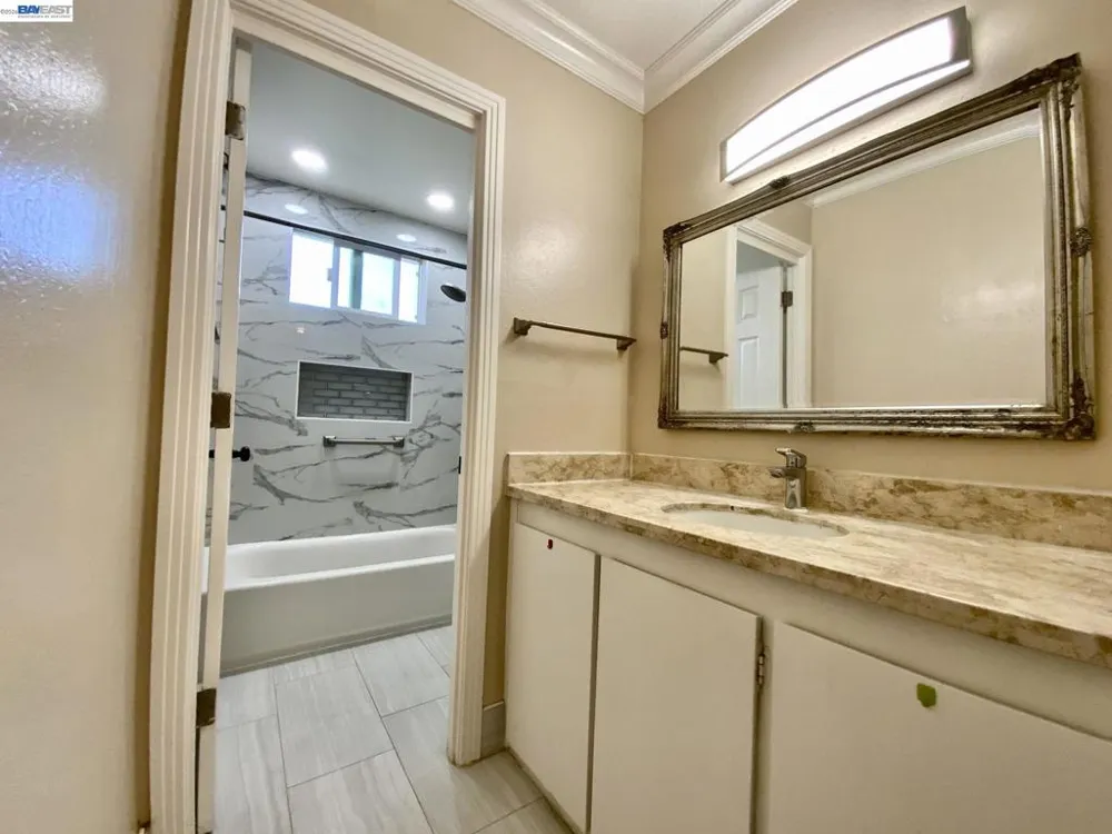 92 Hemlock Ln Milpitas, CA 95035