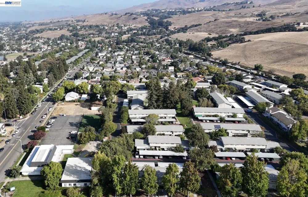 92 Hemlock Ln Milpitas, CA 95035