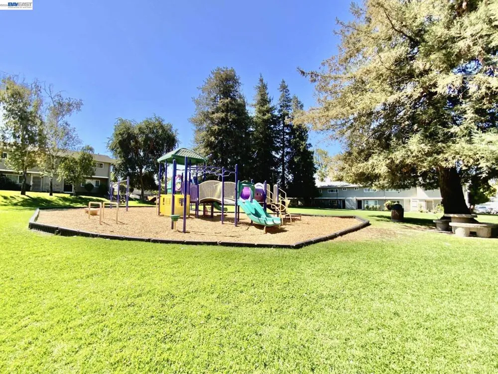 92 Hemlock Ln Milpitas, CA 95035