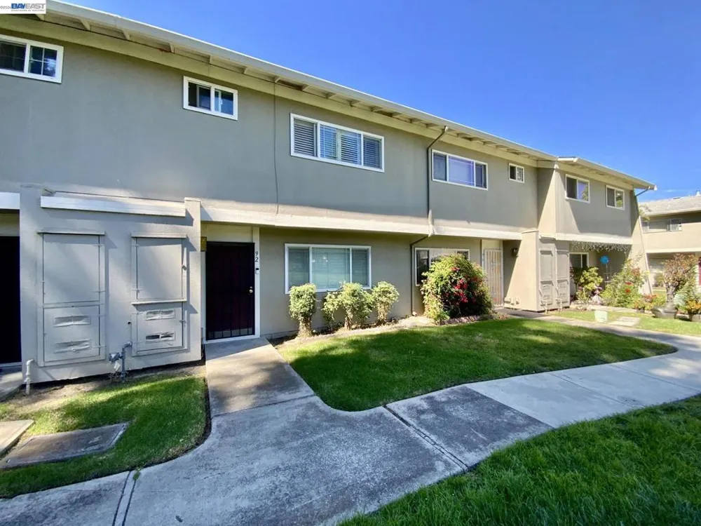 92 Hemlock Ln Milpitas, CA 95035