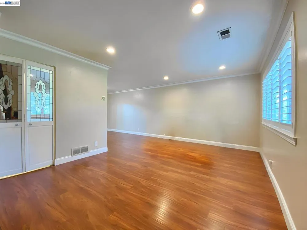 92 Hemlock Ln Milpitas, CA 95035