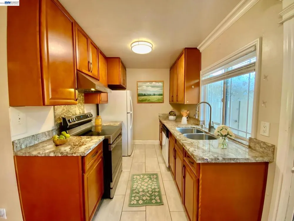 92 Hemlock Ln Milpitas, CA 95035