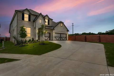 102 HUNTWICK DR