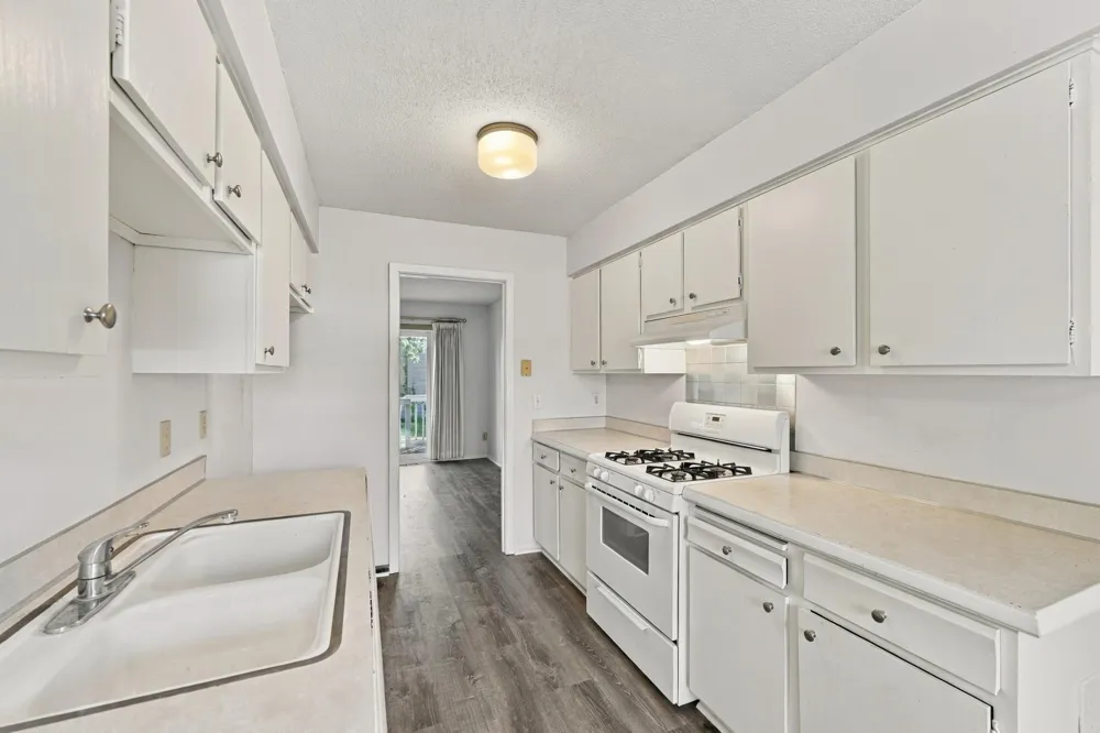 7525 Whitney Drive Apple Valley, MN 55124