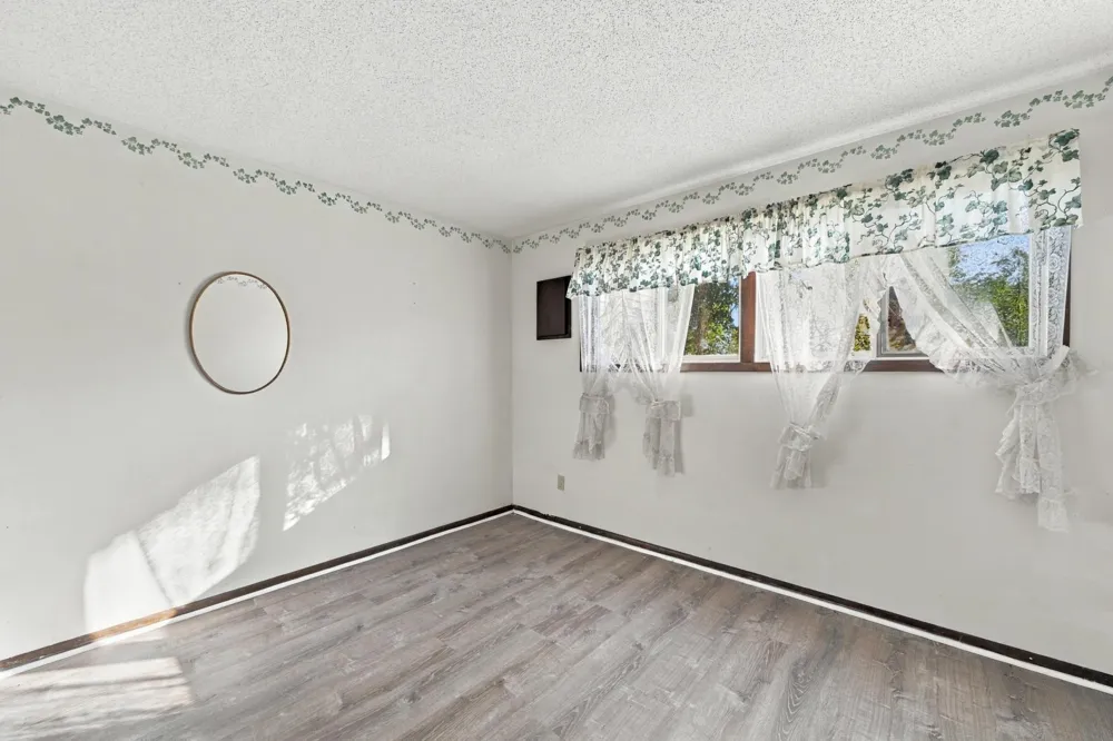 7525 Whitney Drive Apple Valley, MN 55124