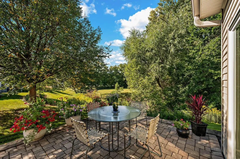 130 Lakeview Road E Chanhassen, MN 55317
