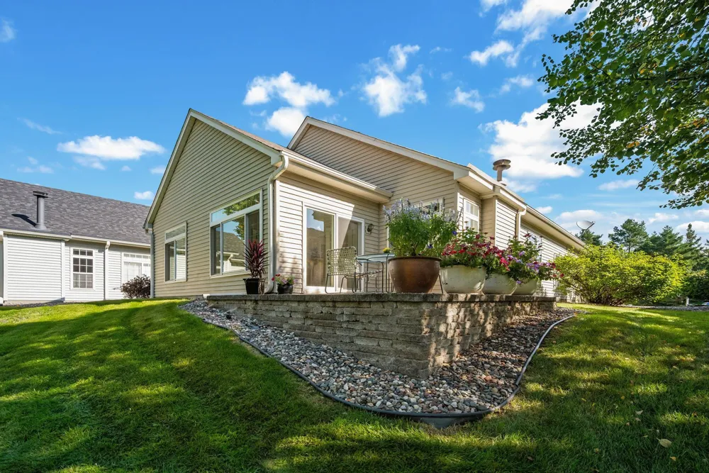130 Lakeview Road E Chanhassen, MN 55317