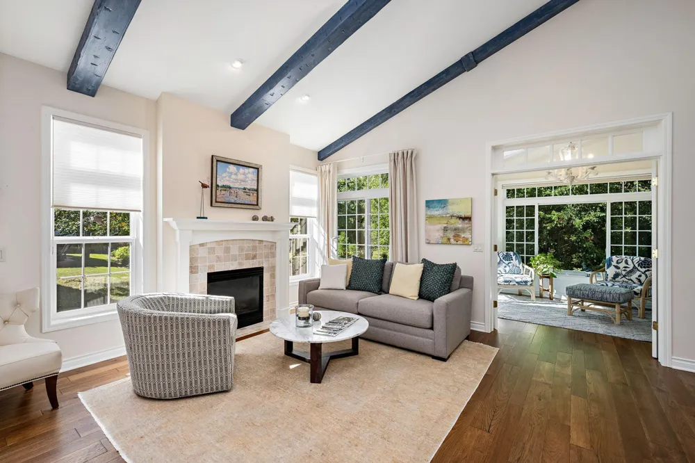 130 Lakeview Road E Chanhassen, MN 55317